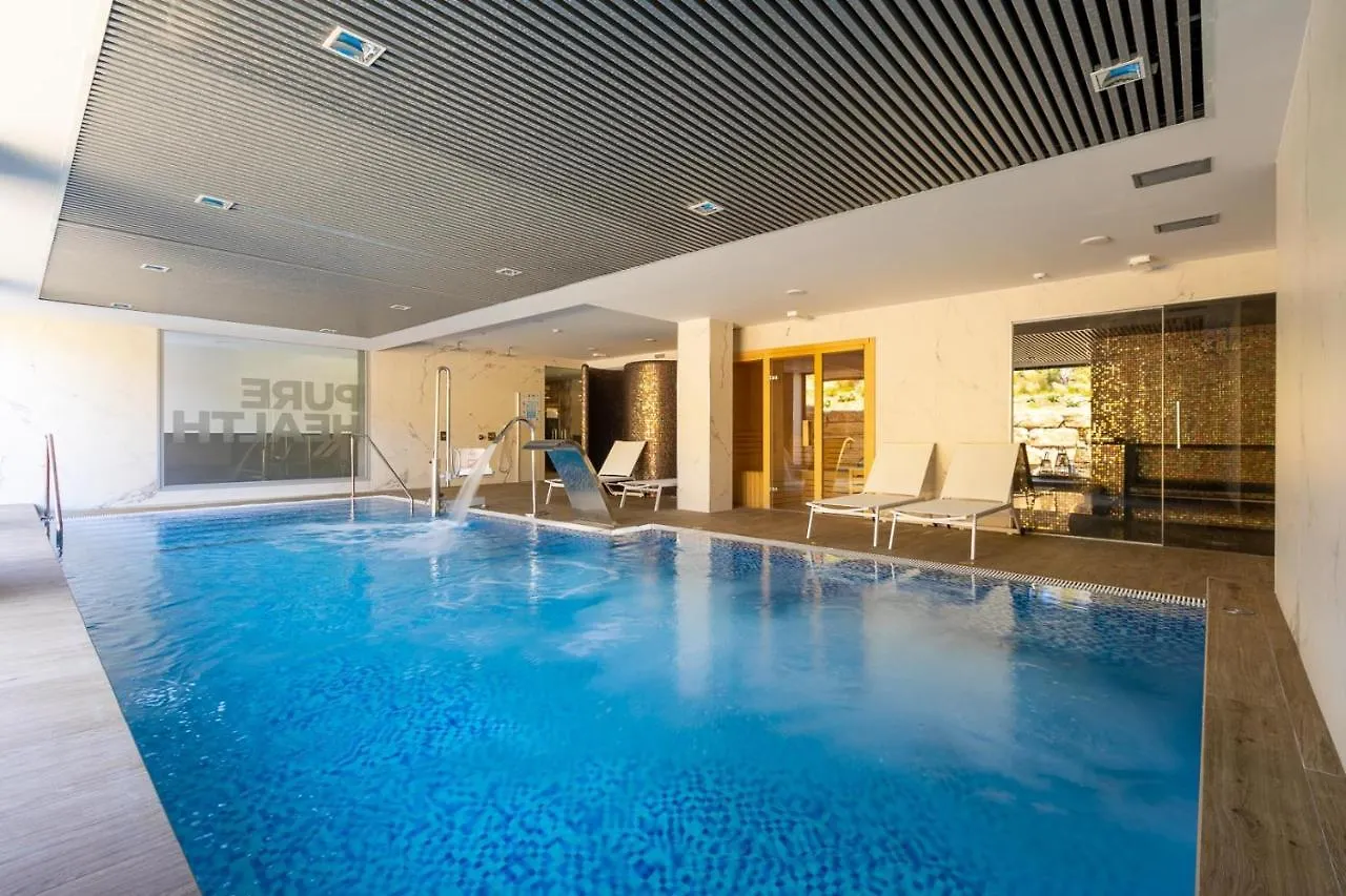 The Golden Oasis Penthouse Apartment Estepona